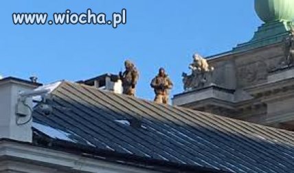 Snajperzy ze smoleńskiej miesiączki zdj.nr 1