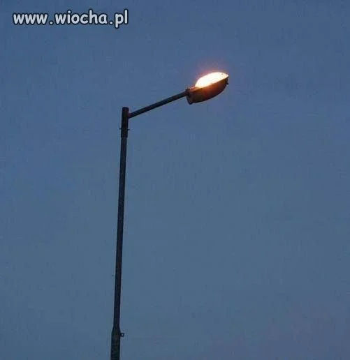 Kto jest oświetlony ?
