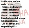 Stoi i krzyczy
