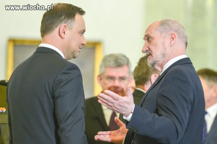 Prezydent żądał od premier dymisji Macierewicza