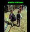 Ustawia swoją drugą połowę od najmłodszych lat.
