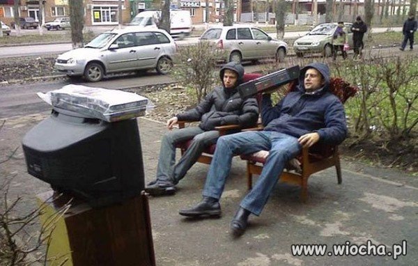 Oglądanie telewizji...