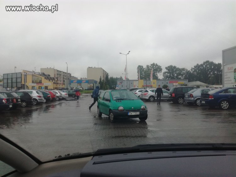 Parkowanie... 
