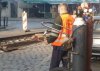 Komu kiełbaskę?...Komu!?...Bo idę do domu!