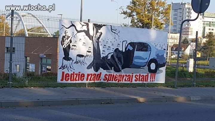 Z drogi śledzie "Rzund" jedzie
