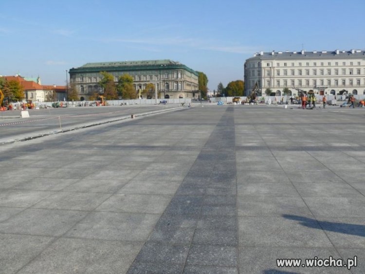 Pisowski wojewoda przejął władzę nad placem