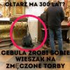 Zmęczone torby wiszą na ołtarzu z 1730 roku