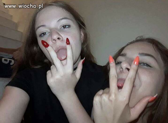 Cringe 100% 