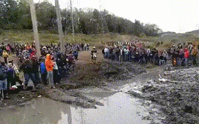 Tak tak...