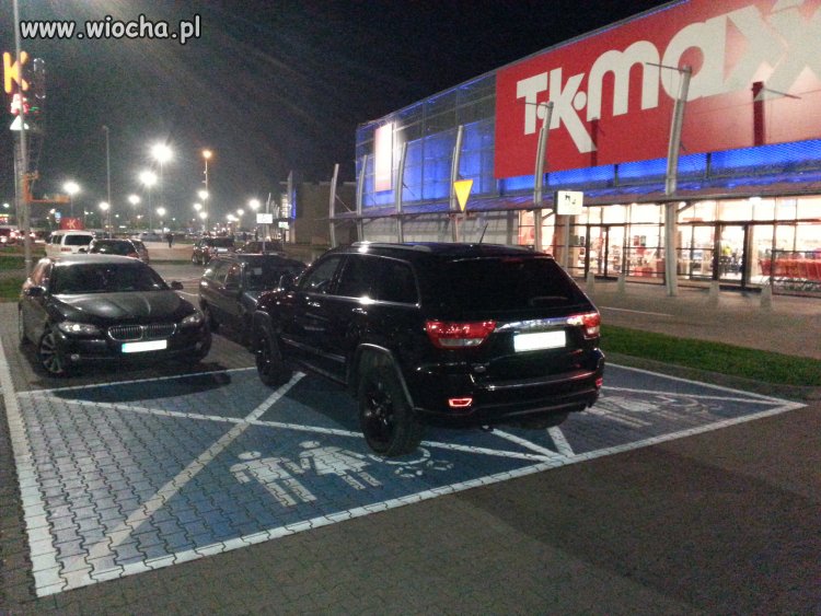 Mistrz parkowania Opole CH Larolinka