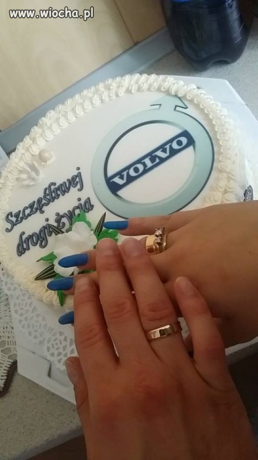 Tipsy i torcik Volvo