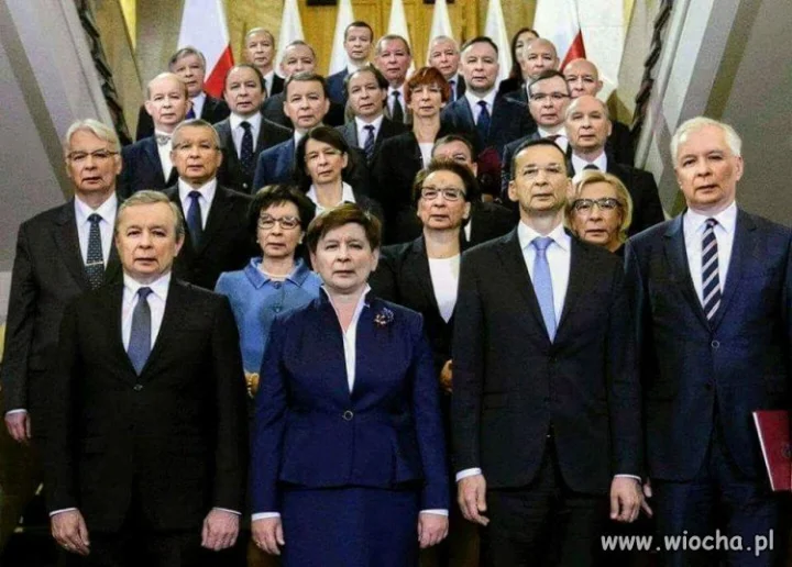 Rząd do rekonstrukcji 