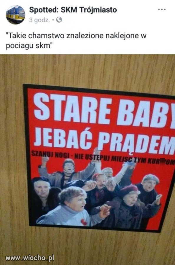 Naklejka w pociagu.