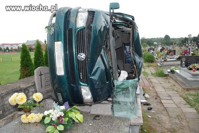 Na wirażu dodał gazu...