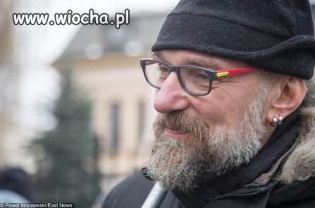 Kim on jest, że tyle miejsca o nim w necie i tv