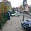 Najlepiej przy płocie 