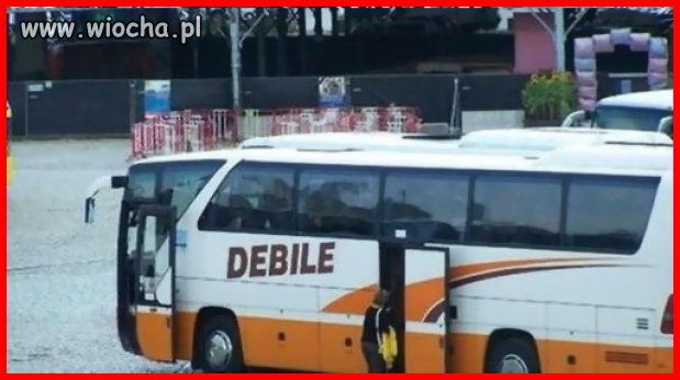 Autobus specjalny dla polskich posłów