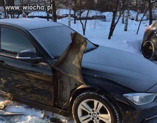 Ktoś ukradł zbiorniczek spryskiwacza
