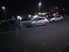 Brunetka zaparkowała, poszła na zakupy