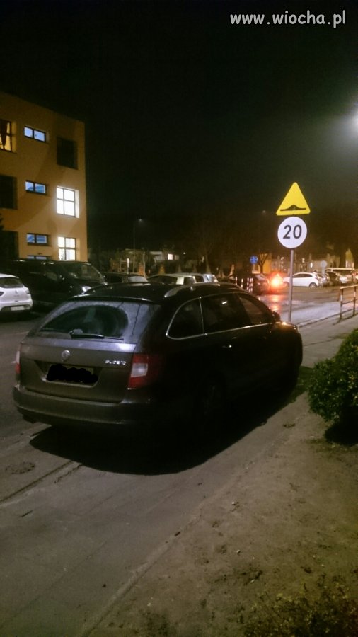 A tak parkujemy w Murowanej Goślinie