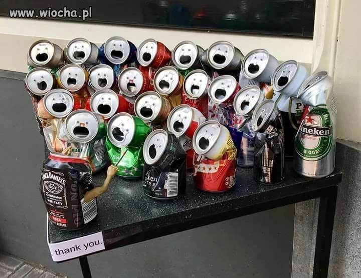 W trzecim rzędzie 