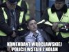 Policja wstaje z kolan 