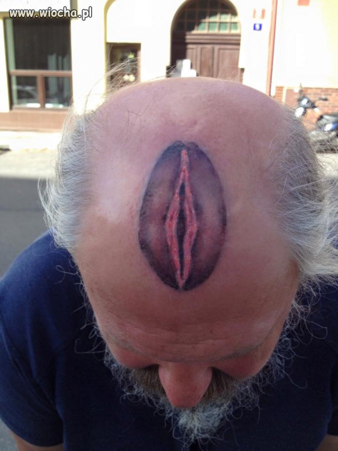 Ten tatuaz jest chu... yyy
