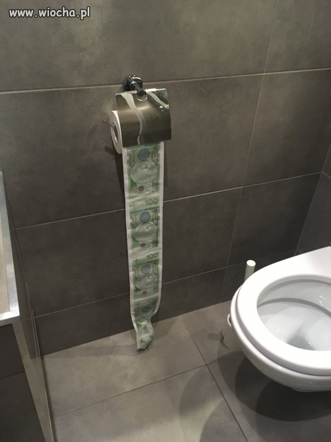 Co sąsiad robi z kasą?