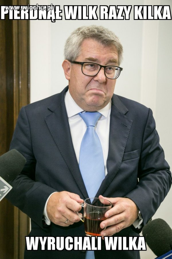 Rysia podnieśli z kolan 
