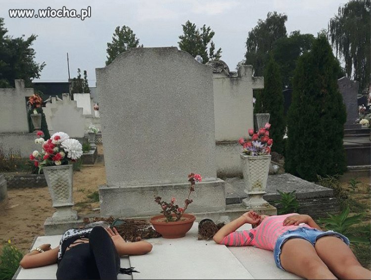 Wypoczynek na nagrobku