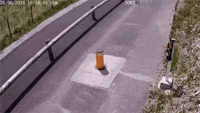 Ugryź skrzyni korbowej.
