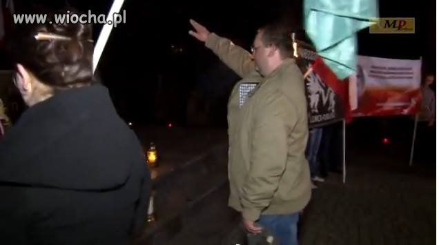 Zapewne cesarza pozdrawia 