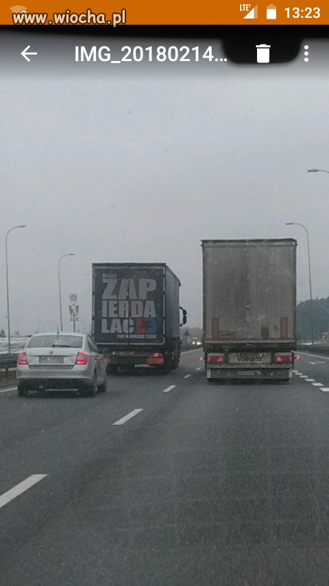 Faktycznie lubi...