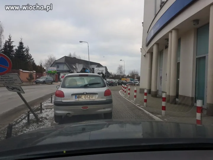 A parkuje tak