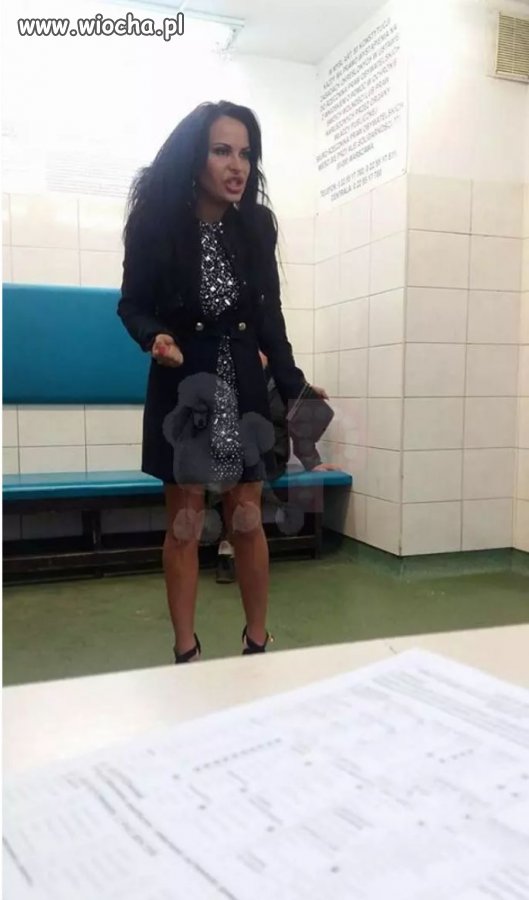 Esmeralda G.-na wytrzeźwiałce nie robią makijażu?