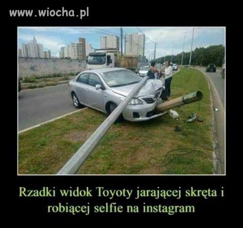Toyota z papierosem