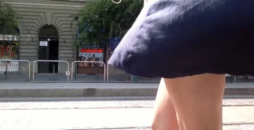 Tak tak...