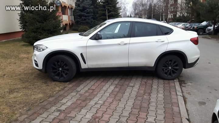 Mając kasę, mam parking wszędzie... 