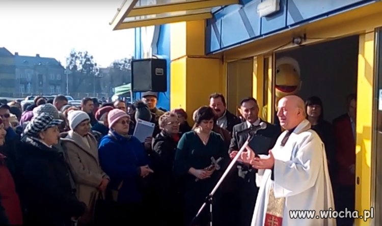 Tłumy na otwarciu sklepu sieci PSB Mrówka w Chełmie