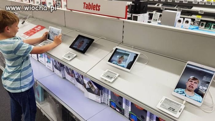 Mały troll w media markt