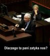 Bo garnitur czuć naftaliną,koszula przepocona bo 