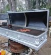 Trumna grill i spopielarnia w jedynym 