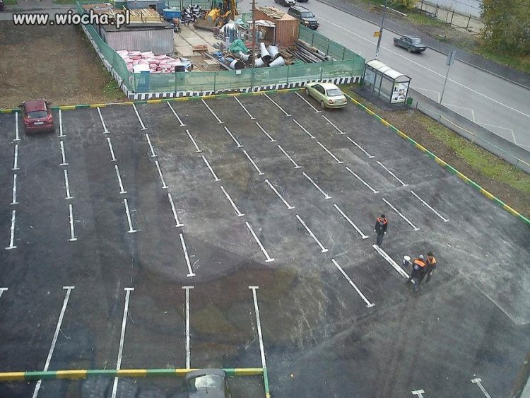 Specjaliści od malowania parkingów 
