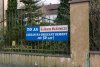 Tablica przypomina o obiecanym remoncie 