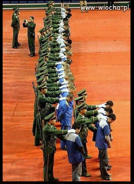 Przed wykonaniem kary śmierci urzędników Chiny