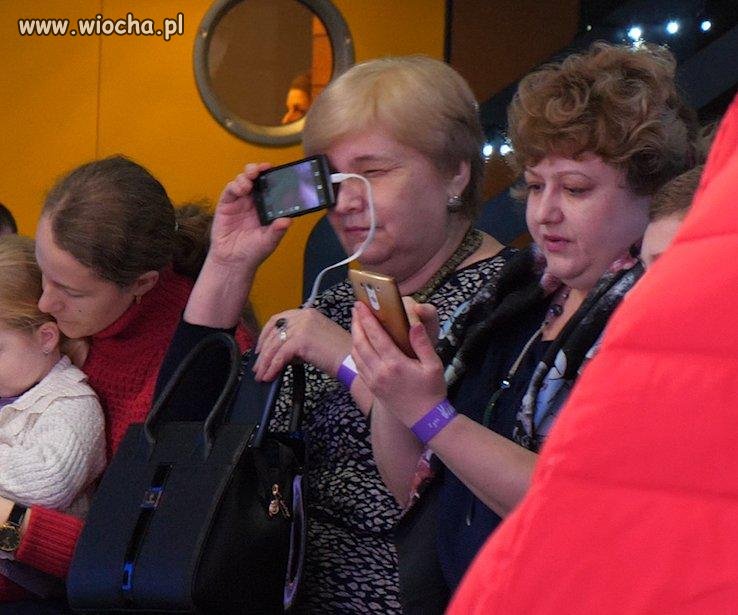 Słabo przybliża