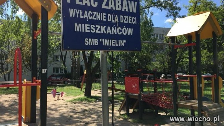 Mieszkańcy osiedli nie chcą "obcych" na swoich 