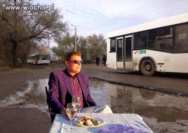 Czekanie na autobus 