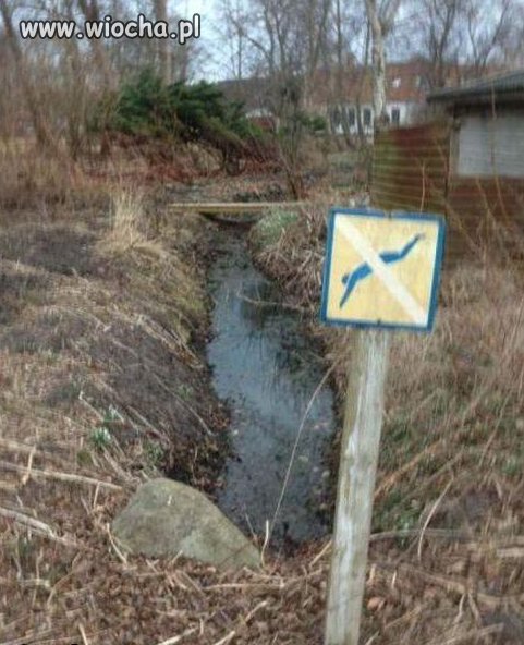 Zakaz pływania