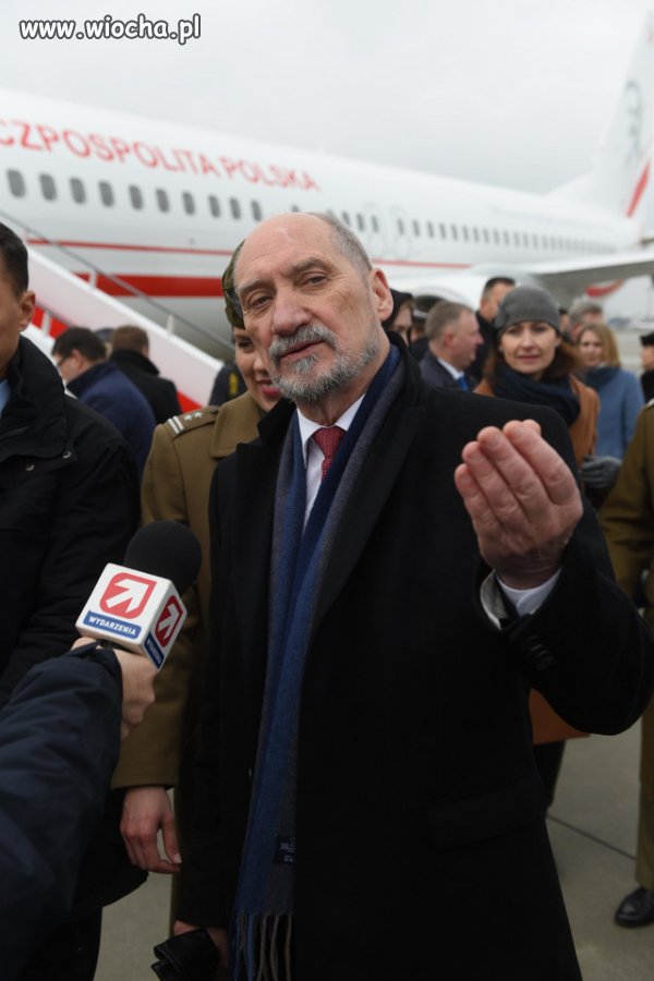 Sejm płaci za podróże Macierewicza do USA
